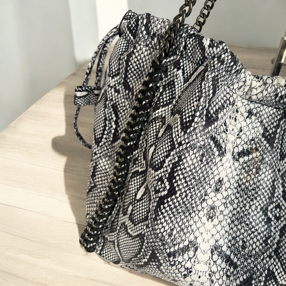 Python habdbag - Picture 3 of 3
